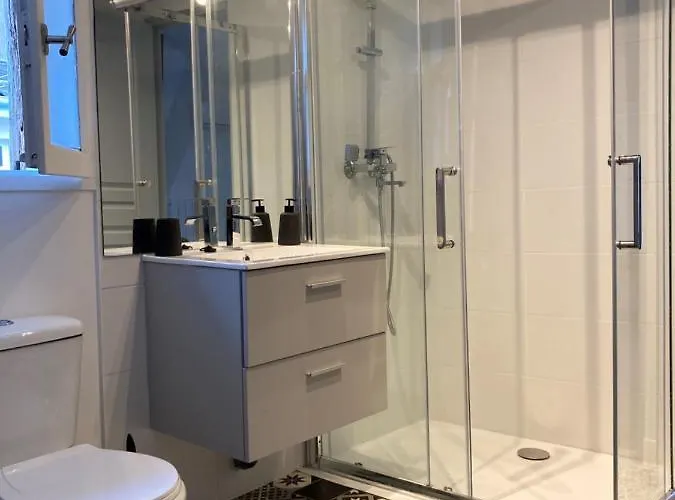 Les Toits D'agen * 아쟁